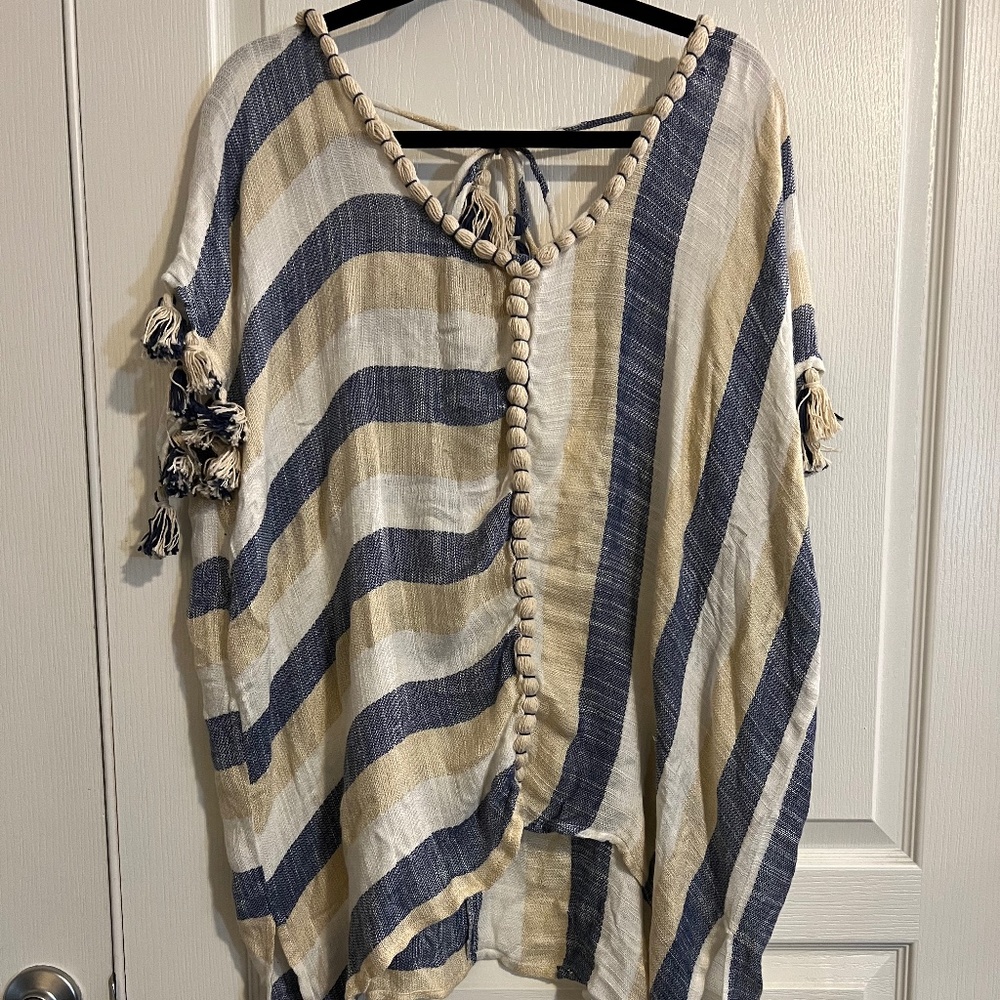 Gypsie Blu White V-Neck Summer Yarn-Dye Beach Cover-Up